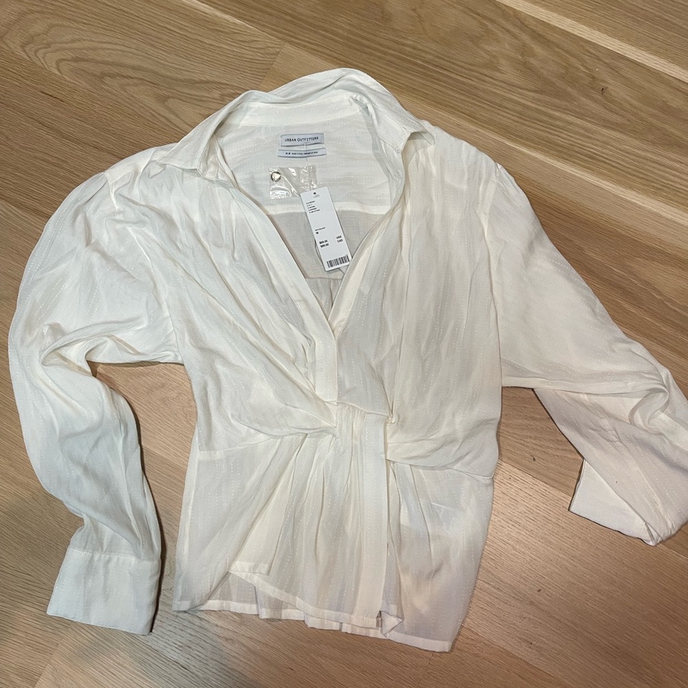 Urban Outfitters NWT Blouse Women’s Size M